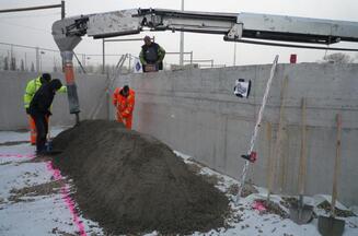 Купить тощий бетон в Екатеринбурге и Свердловской области по доступным ценам и с доставкой